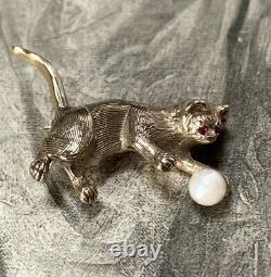 9ct Gold Cat Brooch, Ruby Eyes & Cultured pearl 5.5 grams Antique Art Deco Pin