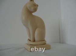 A Beautiful Sculpture Of A Cat In An Art Deco Style (3012)