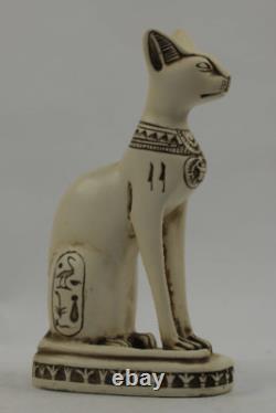Amazing Ancient Egyptian Cat Bastet goddess of protection with the scarab