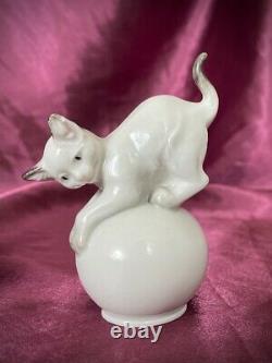 Antique Early Rosenthal Germany Hand Painted Cat Kitten on White Ball #590 EUC