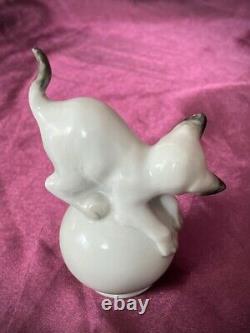 Antique Early Rosenthal Germany Hand Painted Cat Kitten on White Ball #590 EUC