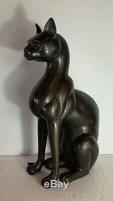 Art Deco patinated bronze cat original in good condition