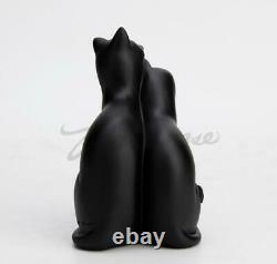 Art Sculpture Resin Black Abstract Cat Correlative Sit Down with Amulet Statue