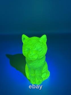Czech Yellow Vaseline Glass Cat Super Glower Uranium