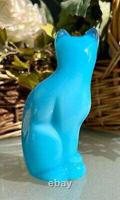 FentonDRAGONFLIES ON SKY BLUE STYLIZED CAT FIGURINE2007