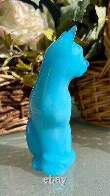 FentonDRAGONFLIES ON SKY BLUE STYLIZED CAT FIGURINE2007