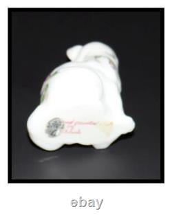 Fenton Glass Cat Figurine #5165 Violets In The Snow Hand Painted & Signed