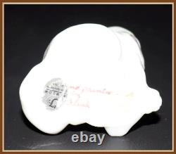 Fenton Glass Cat Figurine #5165 Violets In The Snow Hand Painted & Signed