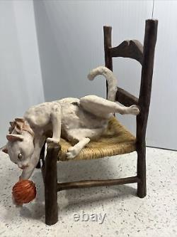 GIUSEPPE ARMANI Playful Hairless Cat Playing yarn hanging off chair ITALY statue