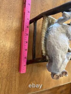 GIUSEPPE ARMANI Playful Hairless Cat Playing yarn hanging off chair ITALY statue