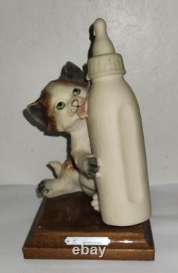 Giuseppe Armani 1984 figurine Cat kitten with bottle #5647 Florence Italy