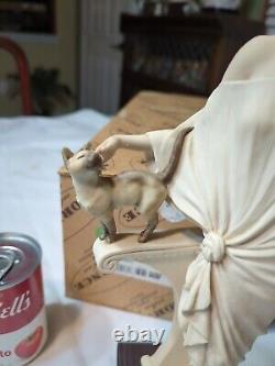 Giuseppe Armani Lady with Cat, Danielle 0436F Figurine withbox From Italy