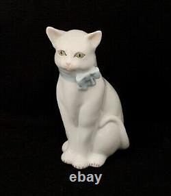 Herend Hungary Handpainted Porcelain Sitting White Cat Blue Bow Figurine Mint