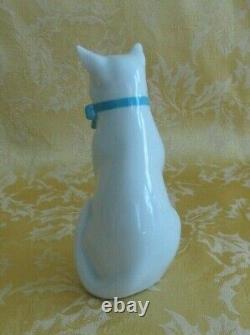Herend Hungary Handpainted Porcelain Sitting White Cat With Blue Bow Figurine