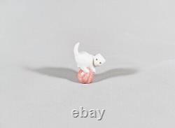 Herend, Little White Kitty Cat, Miniature Handpainted Porcelain Figurine (i211)