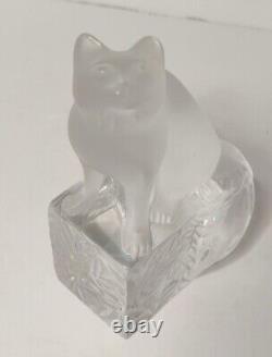 LALIQUE CAT FIGURINE ON CLEAR FROSTED BASE SIGNED MADE IN FRANCE Looking Up