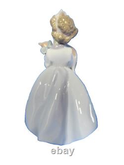 LLARDRO Daisa 1996 Figurine Sculpture Girl & Holding Large Cat 6422