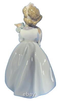 LLARDRO Daisa 1996 Figurine Sculpture Girl & Holding Large Cat 6422