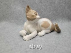 Lladro Vintage Porcelain Figurine Statue Cat Animal Figure Spain Marked Deco