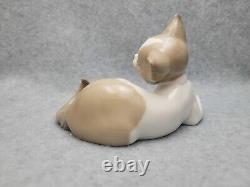 Lladro Vintage Porcelain Figurine Statue Cat Animal Figure Spain Marked Deco