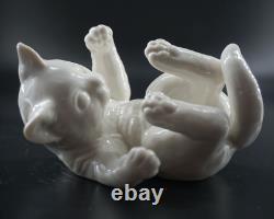 Nymphenburg White Little Cat Porcelain Figurine Luise Terletzki-Scherf RARE