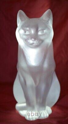 Pair Lalique France Frosted Crystal Sitting Crouching Cat Figures