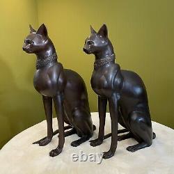 Pair of Art Deco Egyptian Revival Bronze Cats Signed A. Toit France, circa 1970