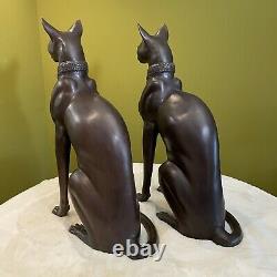 Pair of Art Deco Egyptian Revival Bronze Cats Signed A. Toit France, circa 1970