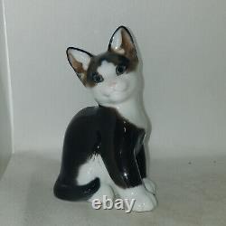 Prof Theodor Karner #1119 Cat Kitten Figurine Bavaria Germany porcelain 5EUC R