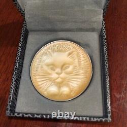 RARE Authentic LALIQUE Cat Peach Frosted Crystal Pin Brooch In Original Box