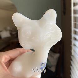 RARE Fenton HAPPY CAT White Milk Glass Glossy HP Butterfly 6 EXCELLENT #K5277M4