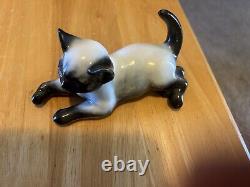 Rosenthal animal figurines Siamese Cat With Piercing Blue Eyes 5.5 X 3 Inches