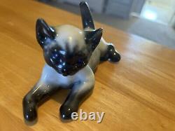 Rosenthal animal figurines Siamese Cat With Piercing Blue Eyes 5.5 X 3 Inches