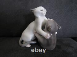 Royal Copenhagen Figurine Porcelain Old Cats 1025