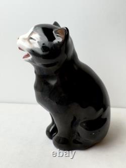 Royal Doulton K-12 Lucky Cat Figurine, Bone China, Made in England