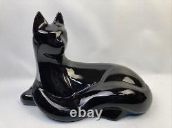 Royal Haeger Pottery Reclining Cat Figure #6063 1992 Excellent Condition