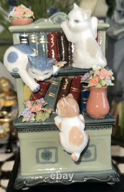 The SUBERTO COLLECTION Cosmos Wind-up Musical Catch Me If You Can Cat Figurine