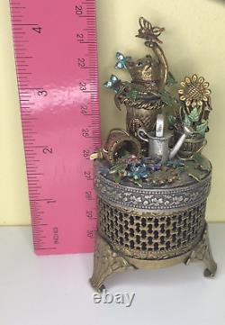 VTG Sweet Romance Cat Garden Figurine Jewelry Trinket Box Mixed Brass Pewter