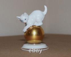 Vintage 1953 Rosenthal Porcelain Figurine Cat Gold Ball #250 Franz Nagy 2.3tall