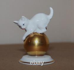 Vintage 1953 Rosenthal Porcelain Figurine Cat Gold Ball #250 Franz Nagy 2.3tall