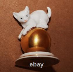 Vintage 1953 Rosenthal Porcelain Figurine Cat Gold Ball #250 Franz Nagy 2.3tall