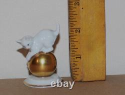 Vintage 1953 Rosenthal Porcelain Figurine Cat Gold Ball #250 Franz Nagy 2.3tall