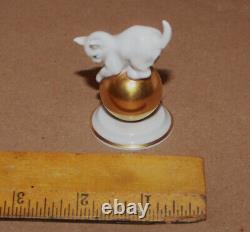 Vintage 1953 Rosenthal Porcelain Figurine Cat Gold Ball #250 Franz Nagy 2.3tall