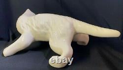 Vintage Camark Wall Climbing White Cat Ceramic Pottery Excellent Condition
