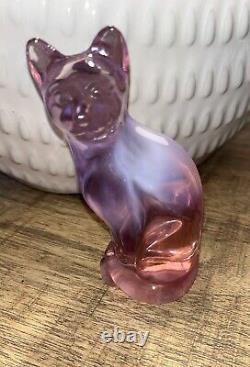Vintage Fenton Opalescent Milky Pink Purple Glass Cat Figurine 5