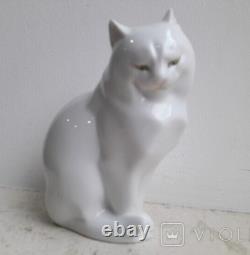 Vintage Figurine Cat HEREND Hungarian Porcelain Statue SNOW White Rare Old 20th