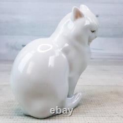 Vintage Herend White Porcelain Kitty Cat 4.75 Figurine Hungary Hand Painted