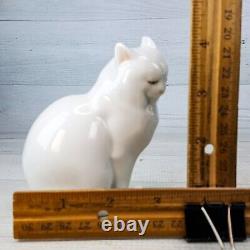 Vintage Herend White Porcelain Kitty Cat 4.75 Figurine Hungary Hand Painted