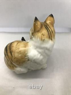 Vintage Hutschenreuther Kunstabteilung Selb Porcelain Sitting Cat Figurine RARE