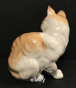 Vintage Hutschenreuther Kunstabteilung Selb Porcelain Sitting Cat Figurine RARE